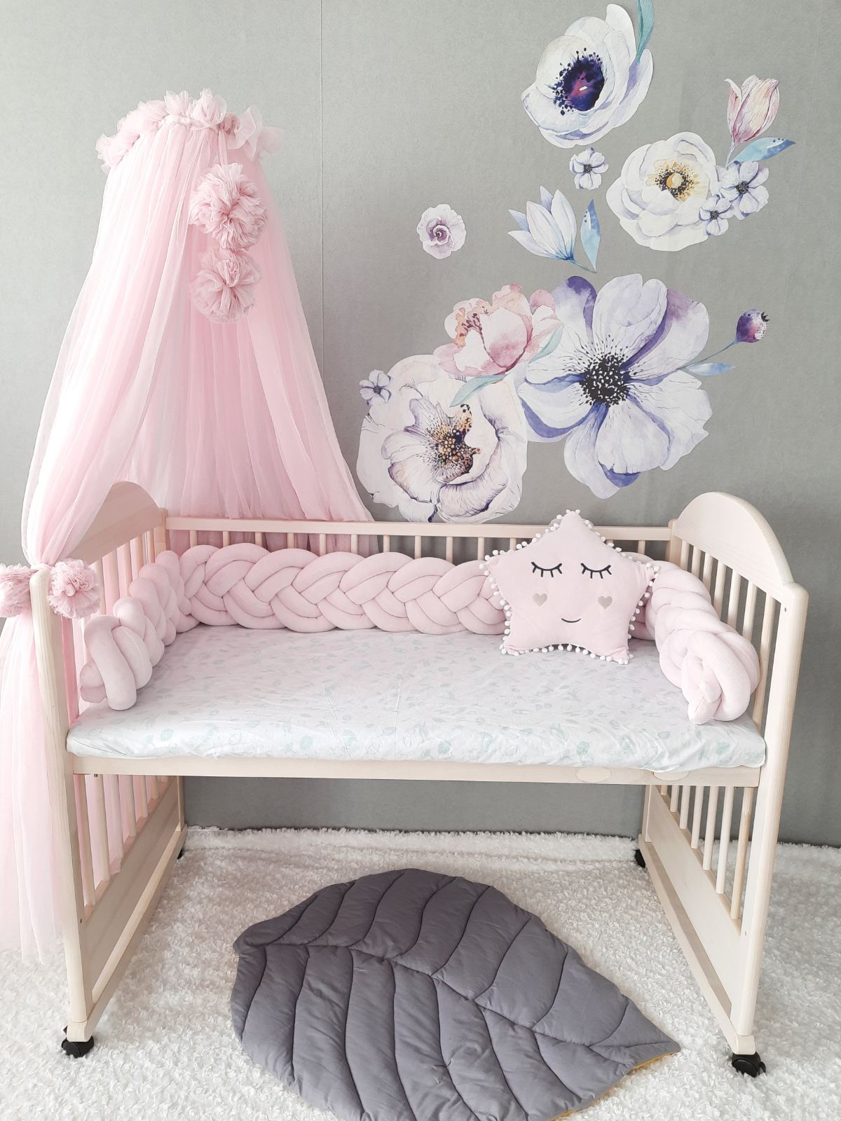 Cot bedding outlet sets with canopy